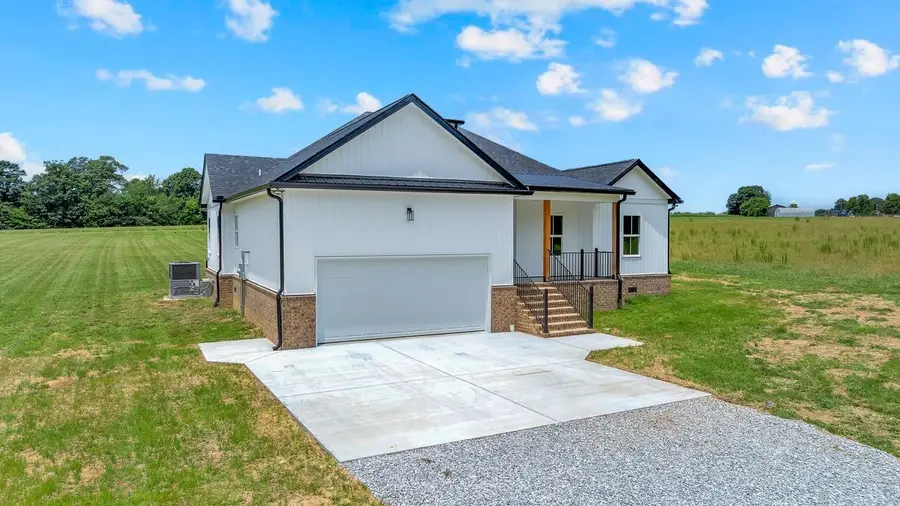 84 Meadowood Ln, Winchester, TN 37398 - #2