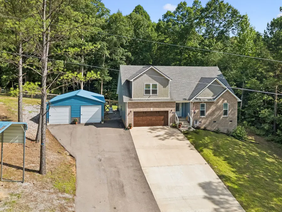 906 Riverwood Dr, Buchanan, TN 38222 - #3