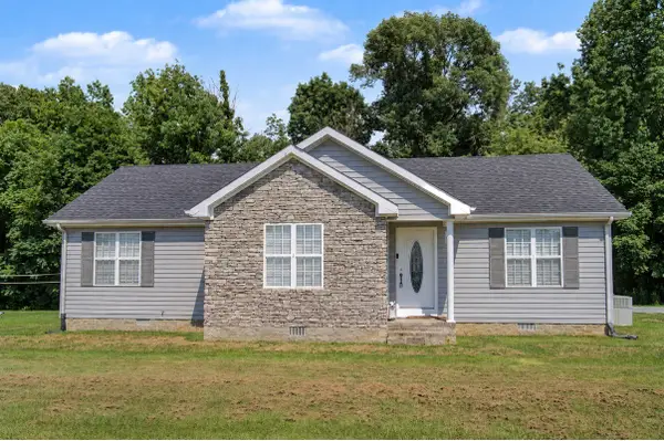 104 Leigh Anna Cir, Lafayette, TN 37083