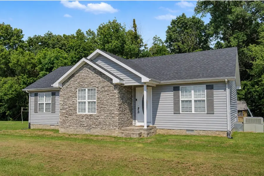 104 Leigh Anna Cir, Lafayette, TN 37083 - #2