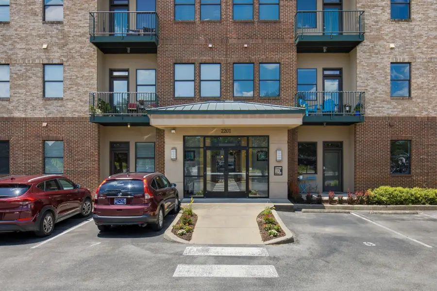 2201 8th Ave S #101, Nashville, TN 37204 - #3