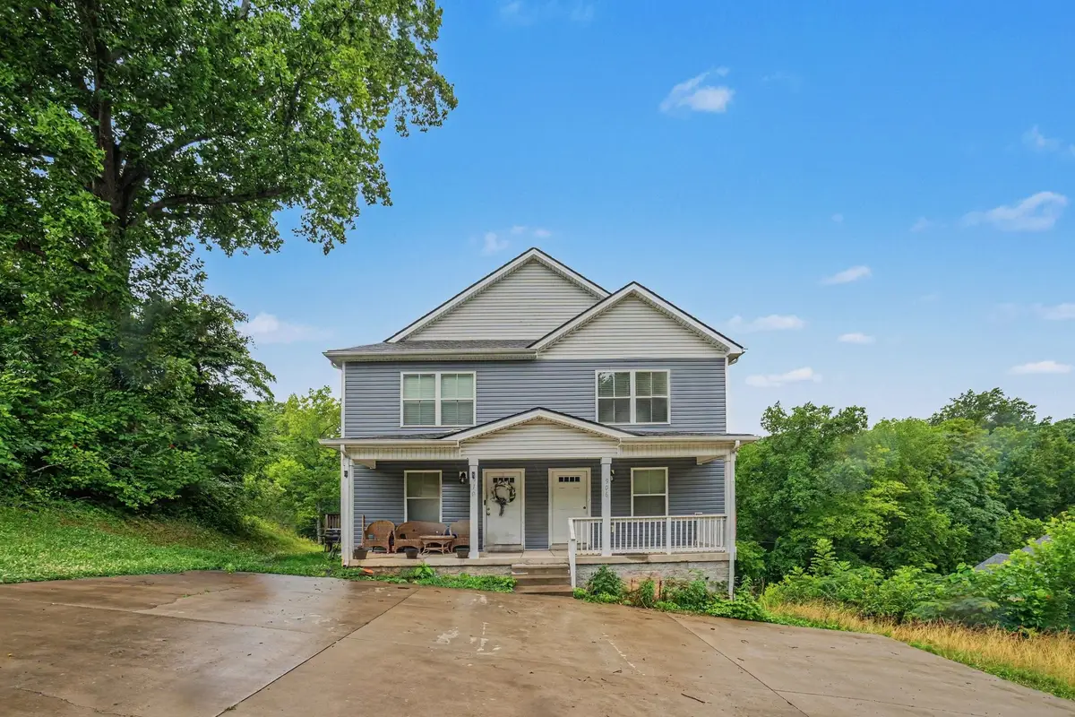 906 E Happy Hollow Dr, Clarksville, TN 37040 - #1