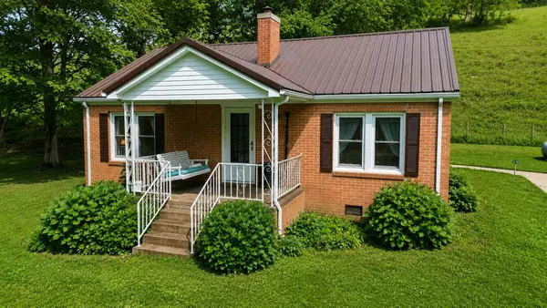 2039 Blackburn Hollow Rd, Cornersville, TN 37047