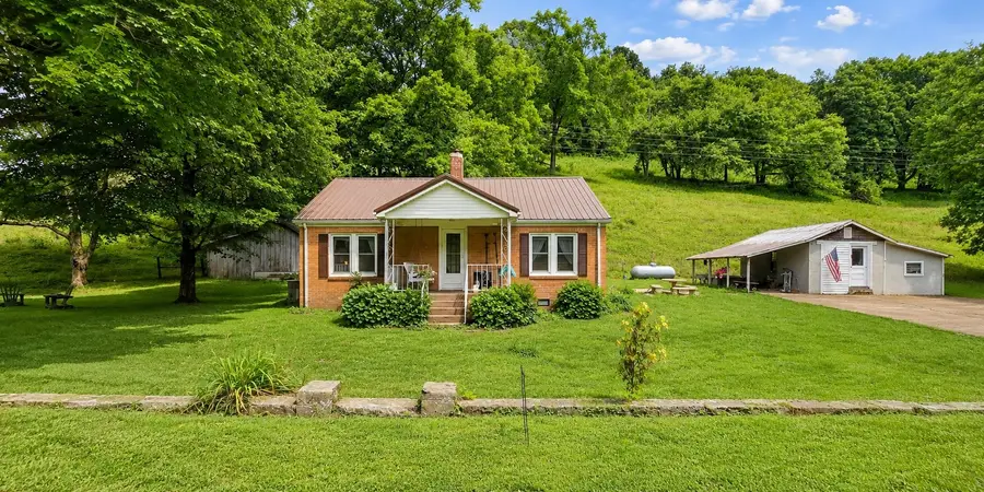 2039 Blackburn Hollow Rd, Cornersville, TN 37047 - #3