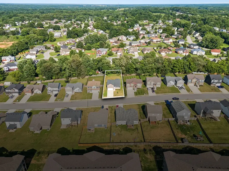 803 Lillian Grace Dr, Clarksville, TN 37043 - #2