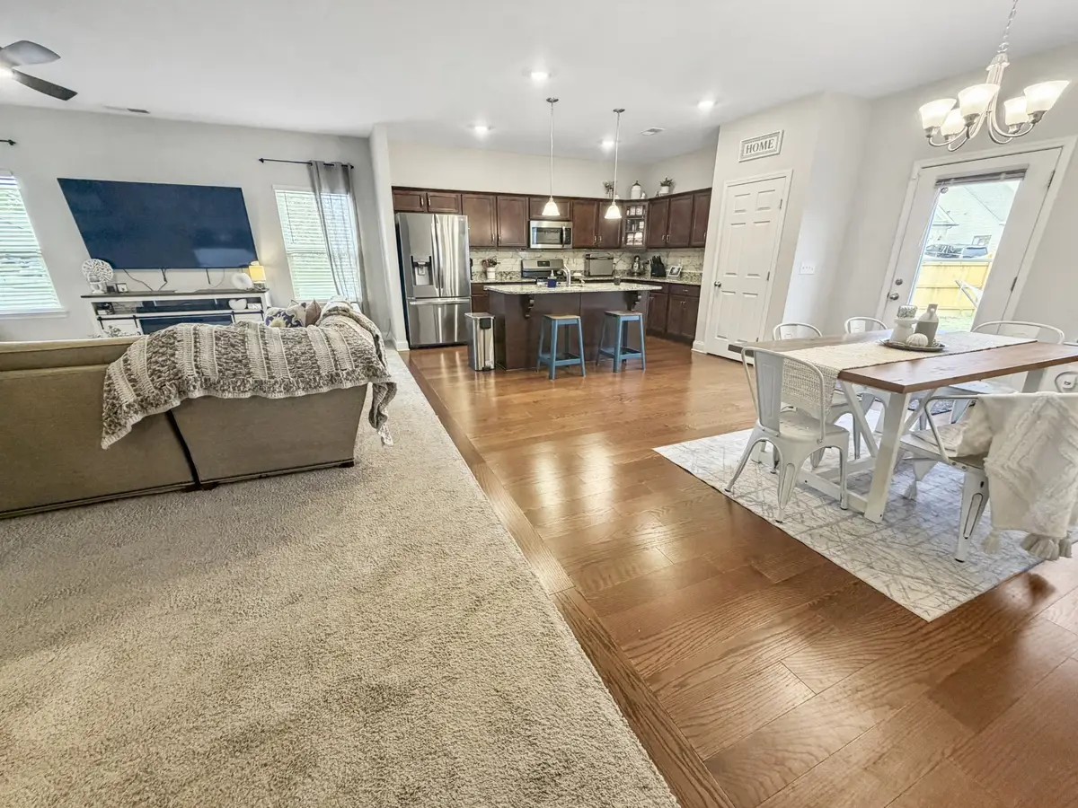 131 Crabourne Dr, White House, TN 37188 - #1