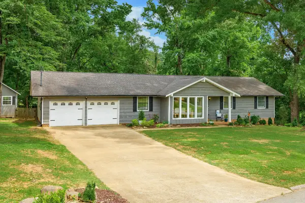 3350 Oak Burr Drive, Chattanooga, TN 37419