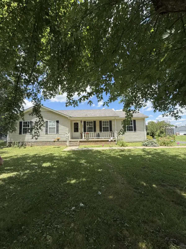 242 Kay Cir, Lafayette, TN 37083