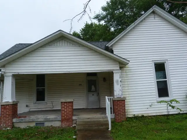 410 S Franklin St S, Tullahoma, TN 37388 - #2