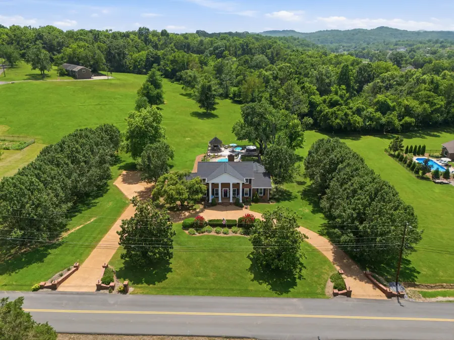 1004 Longview Dr, Hendersonville, TN 37075 - #2