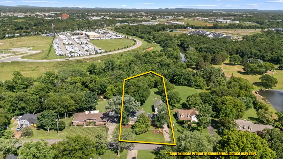 2240 Racquet Club Dr, Murfreesboro, TN 37128 - #2