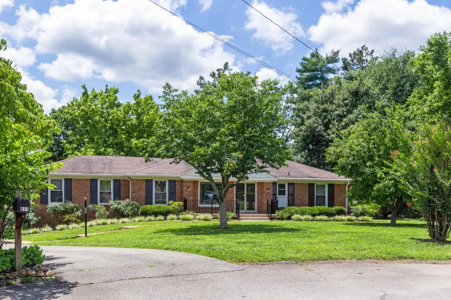 611 Iron Gate Ct, Nashville, TN 37221 - #2