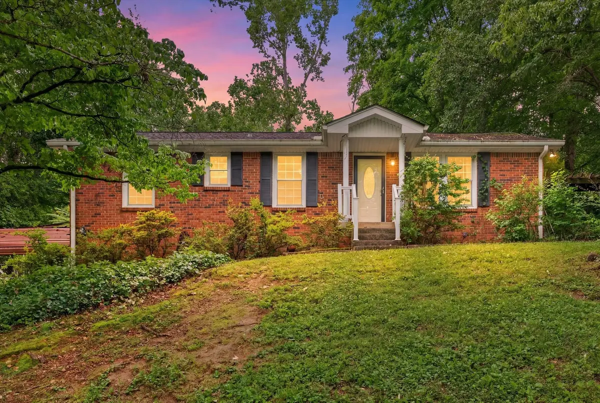 700 Dean Rd, Clarksville, TN 37040 - #1