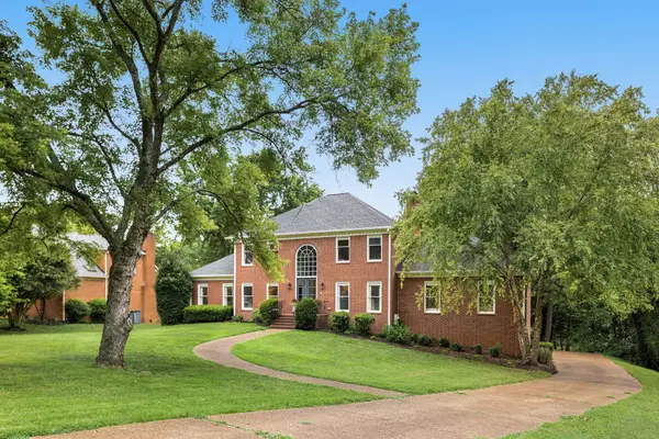 9318 Navaho Dr, Brentwood, TN 37027