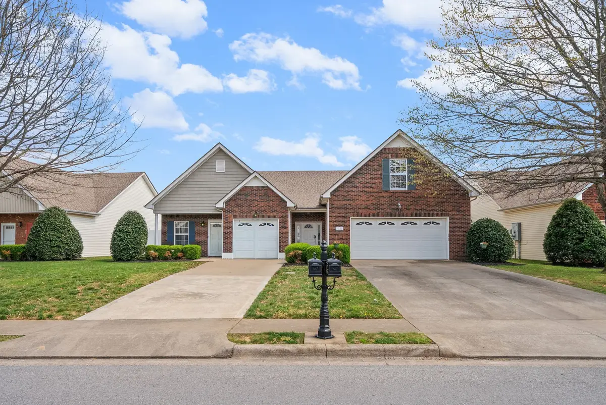 3737 Meadow Ridge Ln, Clarksville, TN 37040 - #1