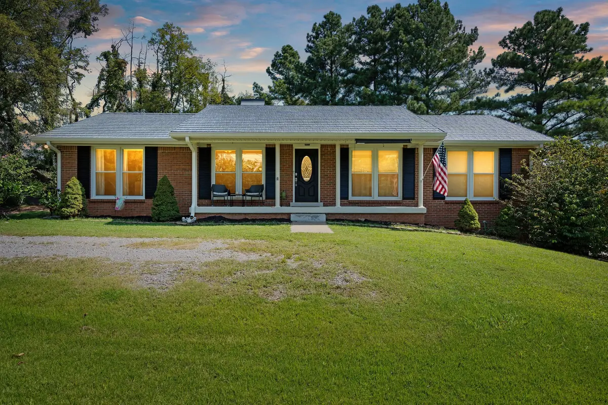 3401 Eastwood Dr, Clarksville, TN 37043 - #1