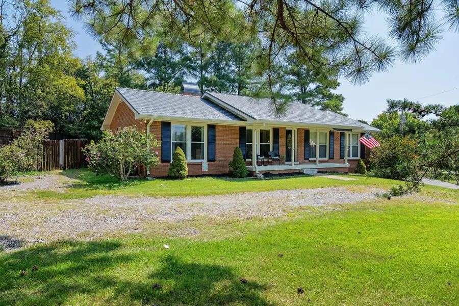 3401 Eastwood Dr, Clarksville, TN 37043 - #2