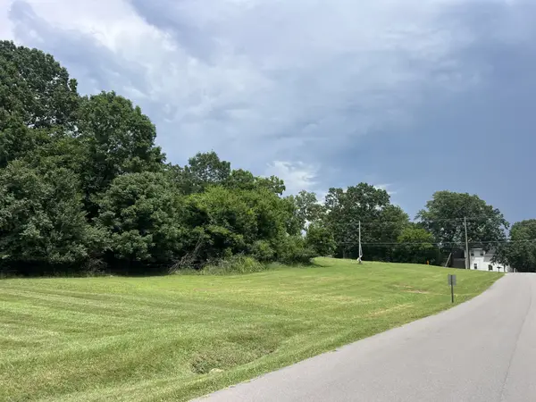 14 Lake Forest Dr, Mount Juliet, TN 37122