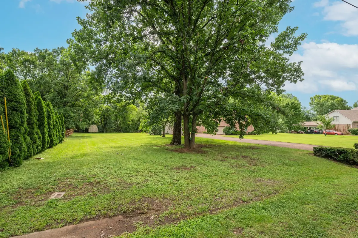 7316 Dunaway Dr, Nashville, TN 37221 - #1