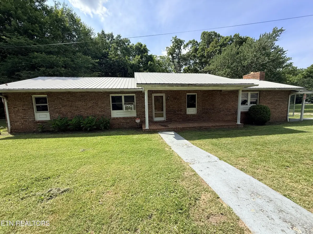 331 White Oak St, Jamestown, TN 38556 - #1