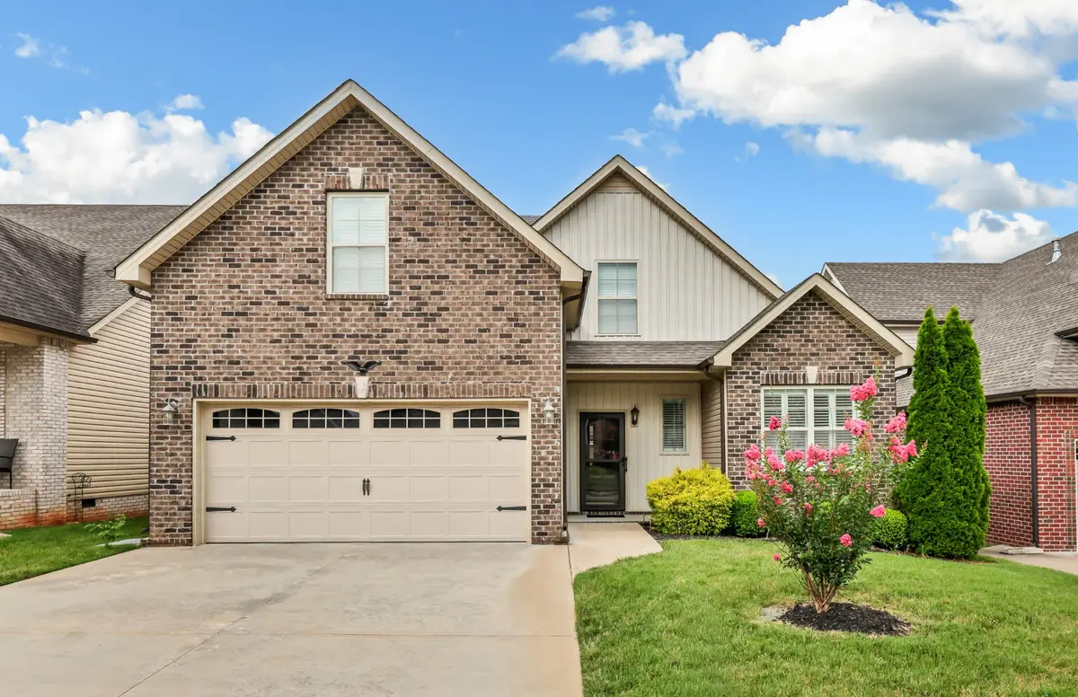 330 Turnberry Cir, Clarksville, TN 37043 - #1
