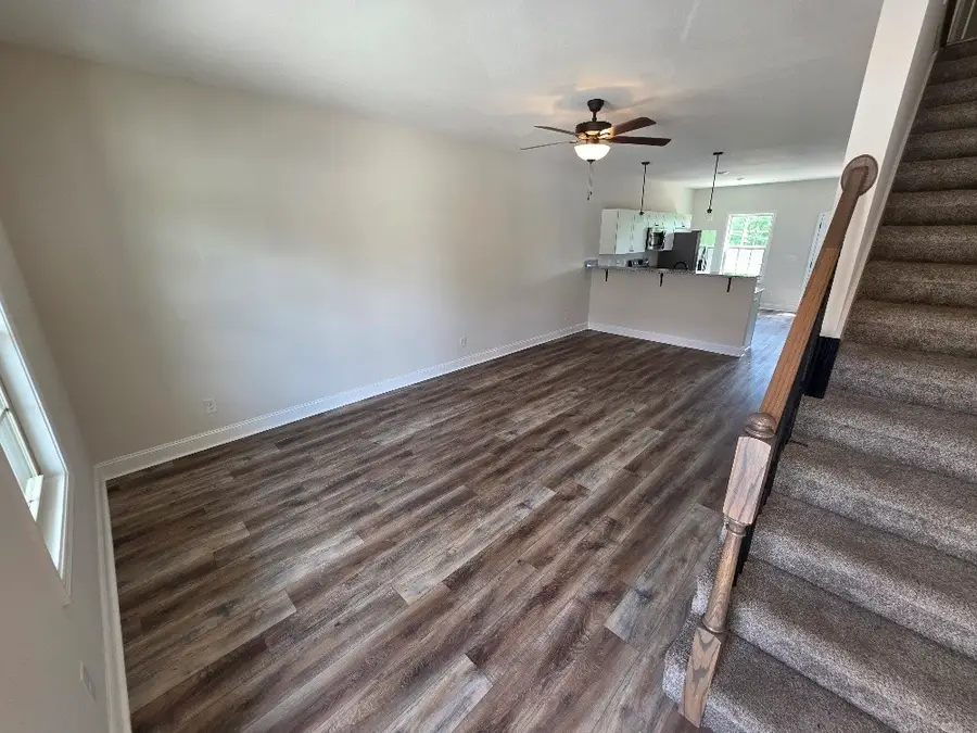 550 Peachers Mill Rd, Clarksville, TN 37042 - #2