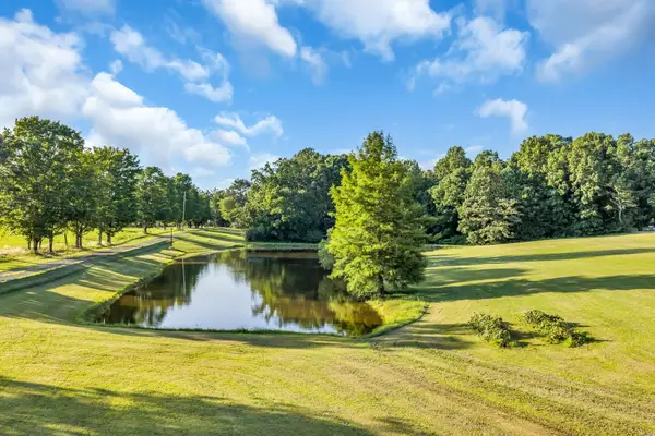 1231 Abiff Road, Bon Aqua, TN 37025
