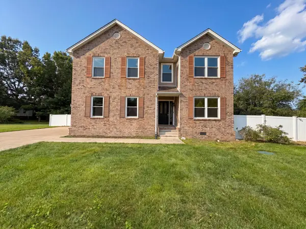 1223 California Dr, Murfreesboro, TN 37129