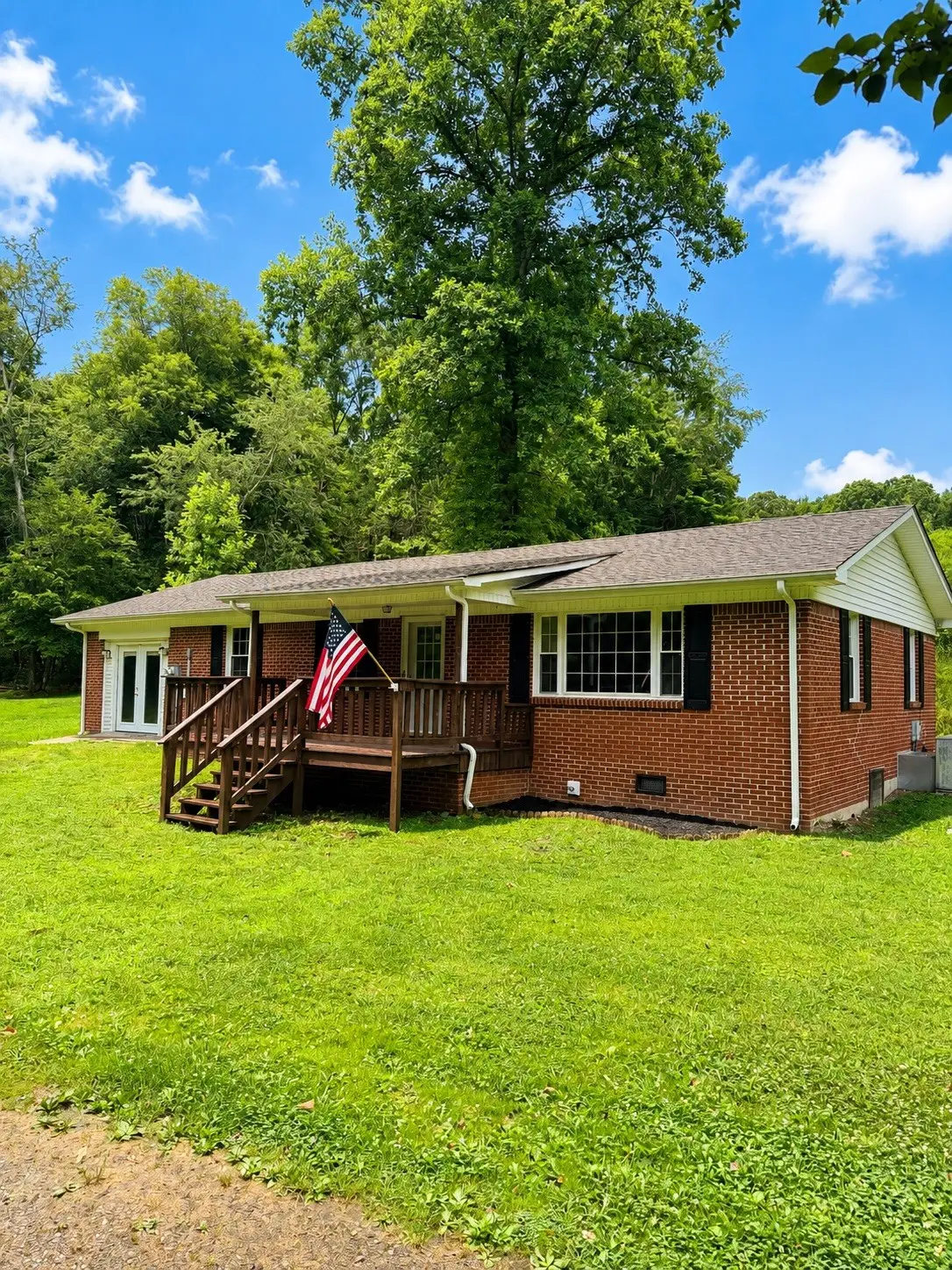 401 Mcclure St, Red Boiling Springs, TN 37150 - #1