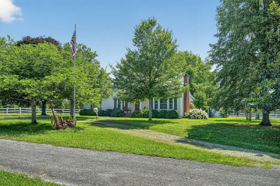 1600 Magness Rd, McMinnville, TN 37110 - #2