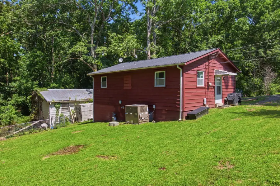 2103 Hillwood Dr, Centerville, TN 37033 - #2