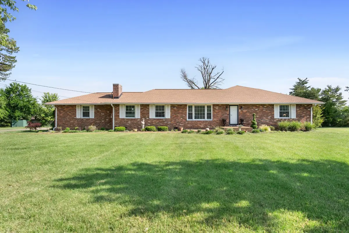 3013 Stanwyck Dr, Nashville, TN 37207 - #1