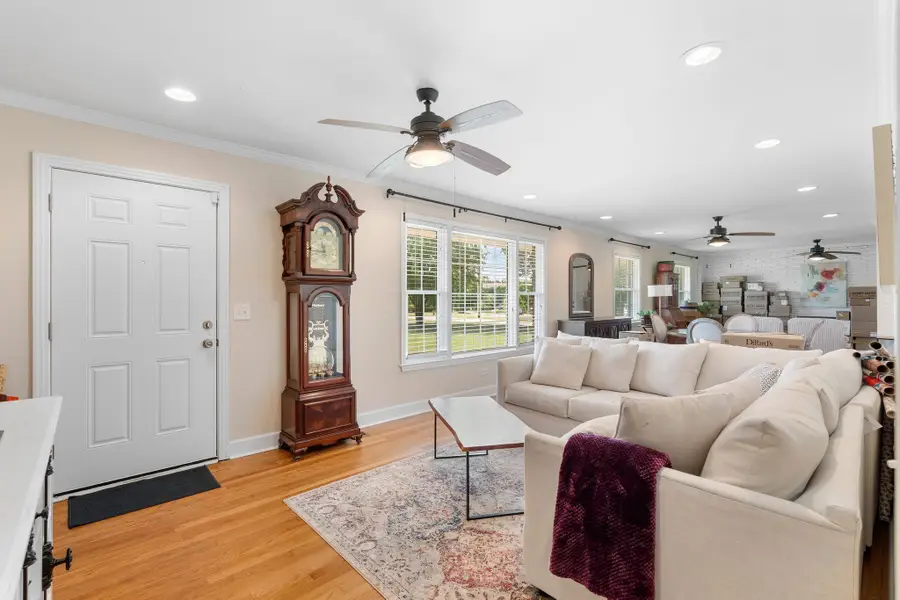 3013 Stanwyck Dr, Nashville, TN 37207 - #3