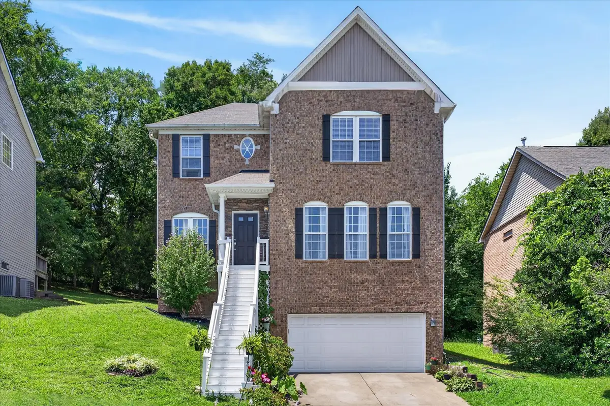 2040 Harvest Ln, Nashville, TN 37218 - #1