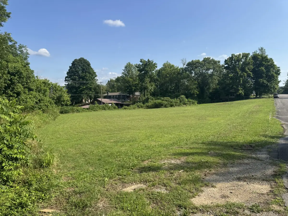 947 Washington Avenue, Etowah, TN 37331 - #1