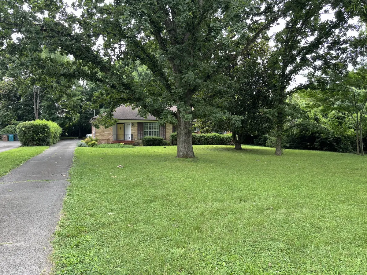 3836 Cross Creek Rd, Nashville, TN 37215 - #1