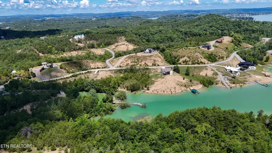 2 Emerald Pointe Blvd, Dandridge, TN 37725 - #3