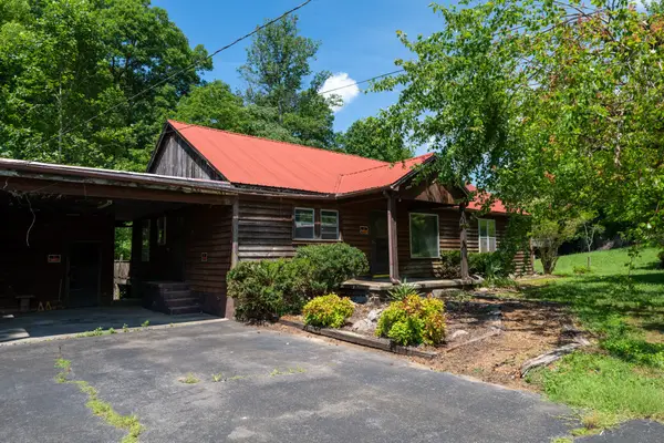 1755 Hawkins Crawford Rd, Cookeville, TN 38501