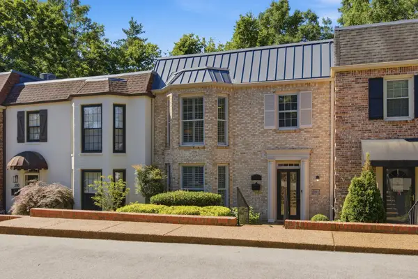 4400 Belmont Park Ter #201, Nashville, TN 37215
