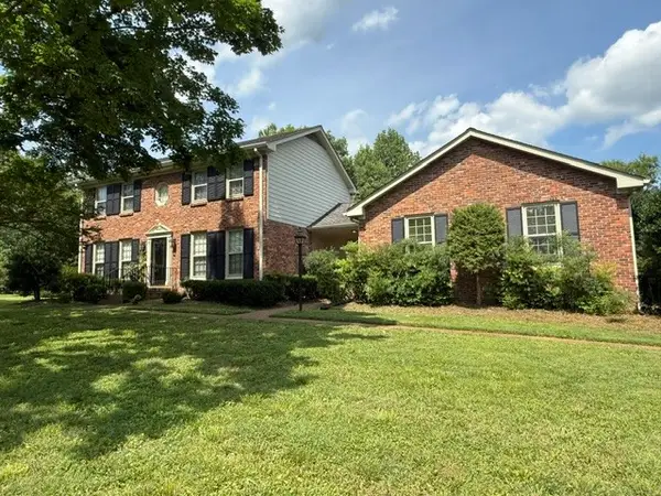 6308 Kingsbury Dr, Brentwood, TN 37027