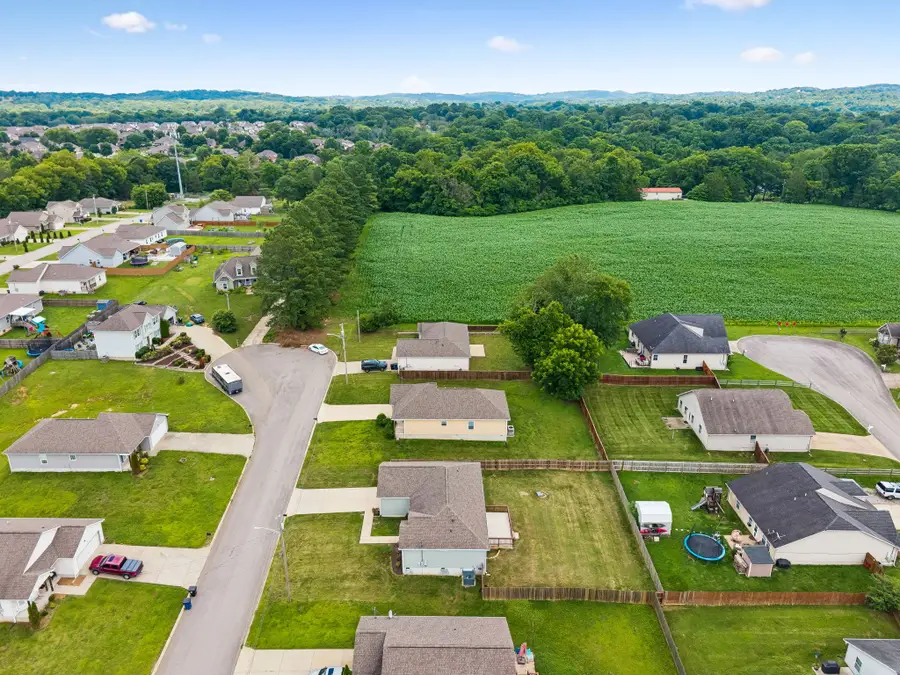 308 Marymont Ln, Columbia, TN 38401 - #2