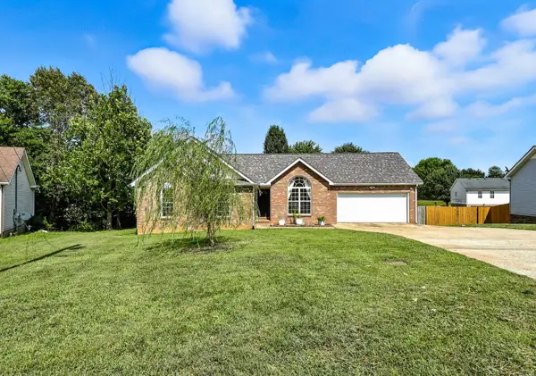 3142 Whitetail Dr, Clarksville, TN 37043