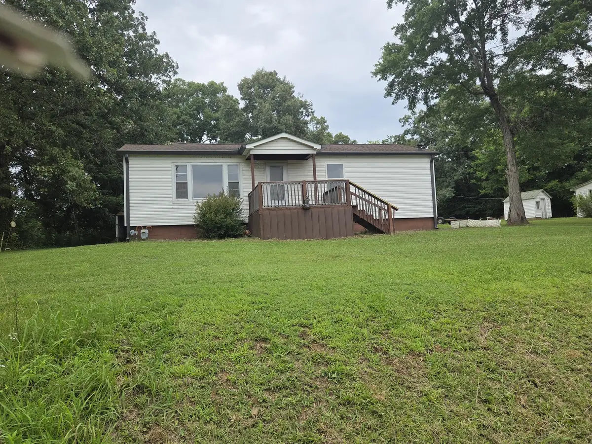 848 N Hurricane Creek Rd, Mc Ewen, TN 37101 - #1