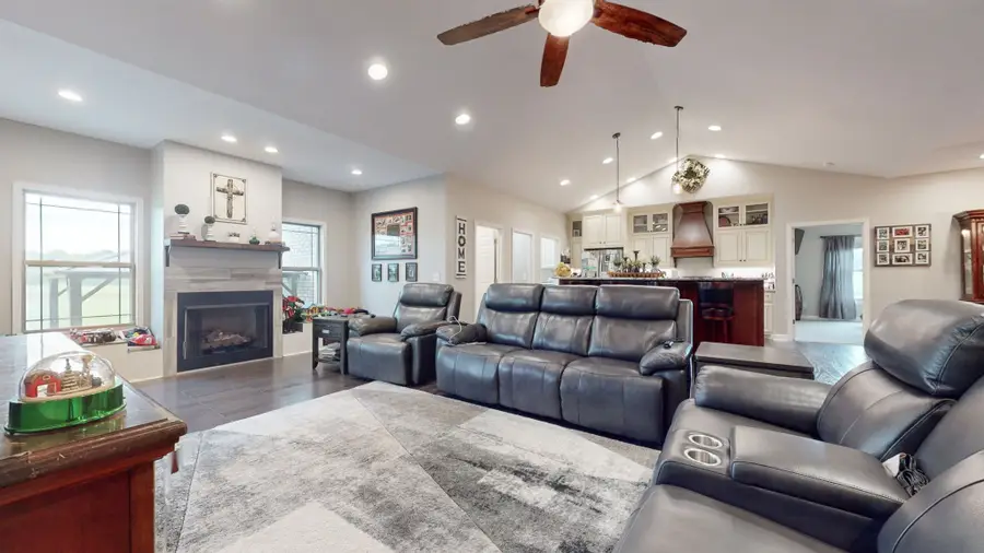 1318 Old Seminary Rd, Manchester, TN 37355 - #2
