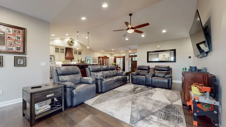 1318 Old Seminary Rd, Manchester, TN 37355 - #3
