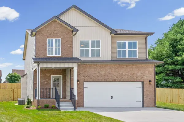 1721 Autumnwood Blvd, Clarksville, TN 37042