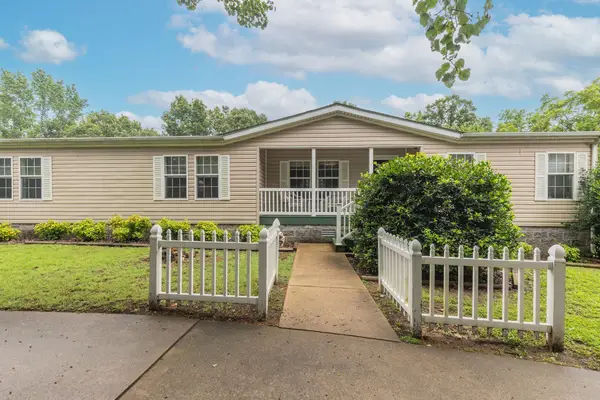 3895 Old Stewart Rd, Tennessee Ridge, TN 37178
