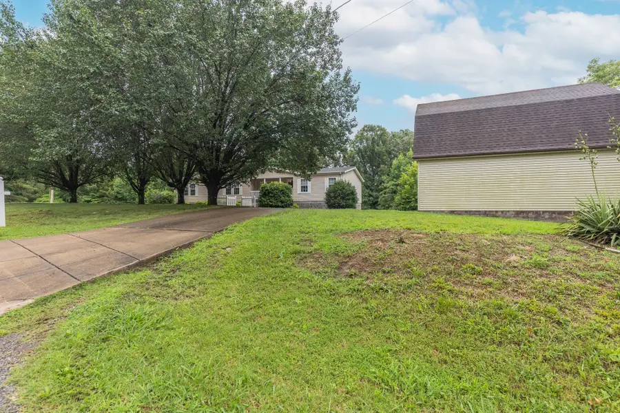 3895 Old Stewart Rd, Tennessee Ridge, TN 37178 - #3