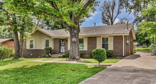 130 Darlene Dr, Clarksville, TN 37042