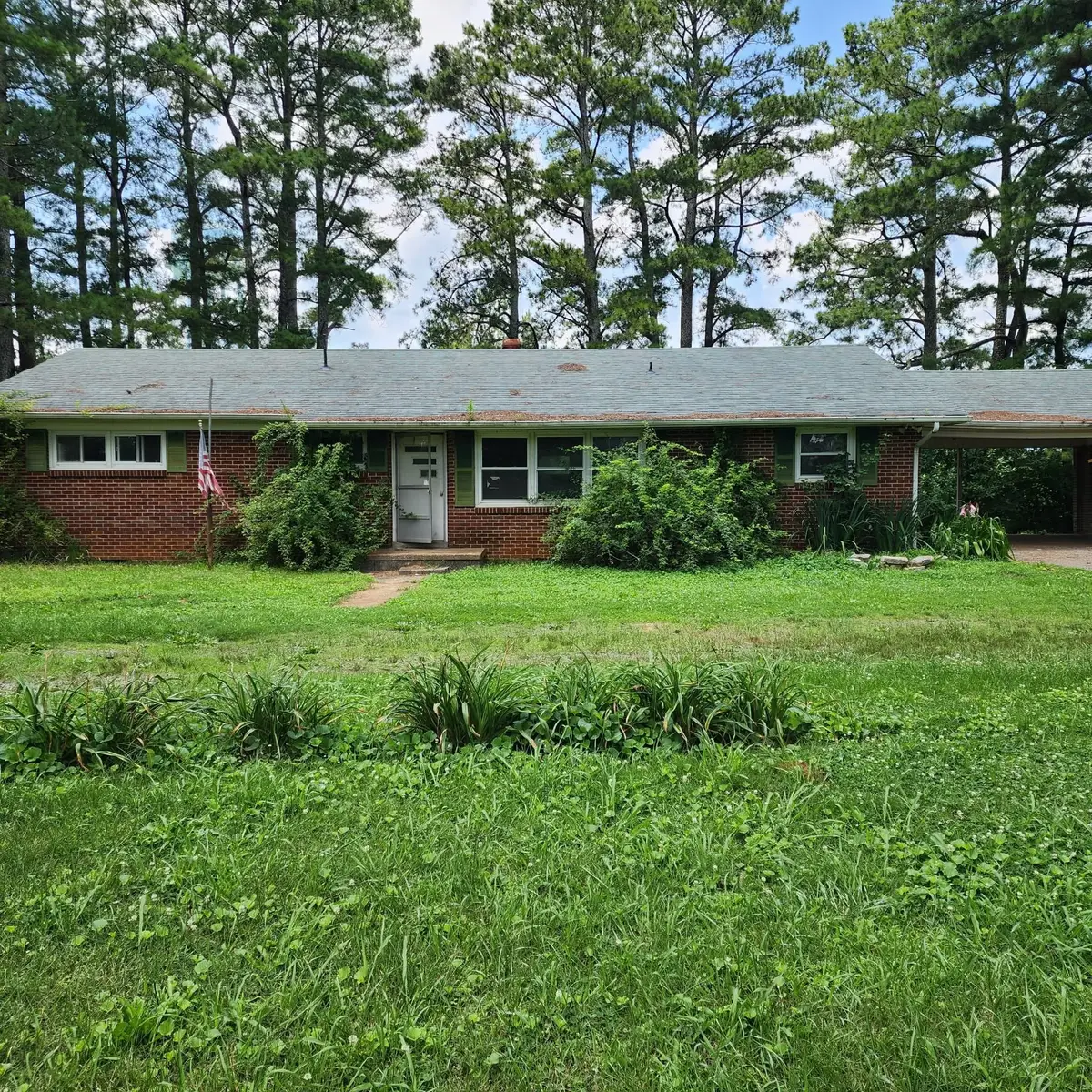 1202 North Main St, Saint Joseph, TN 38481 - #1
